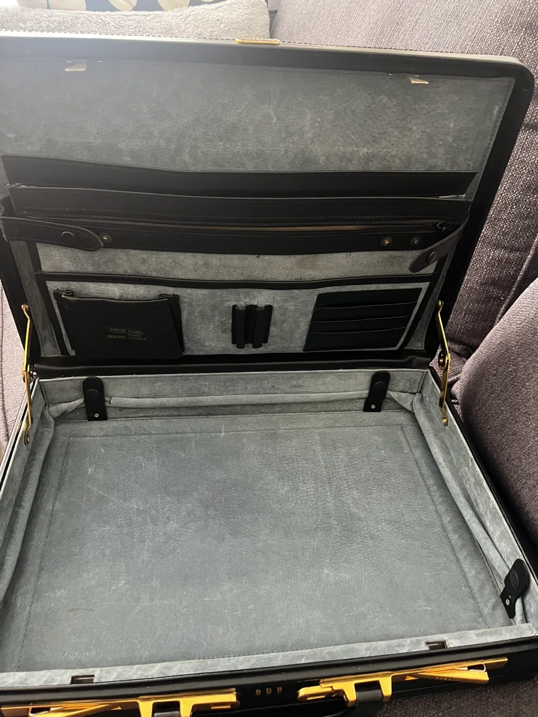 ⸻  Vintage Satchi Club Black Leather Briefcase – Made in Italy image indicator(2)