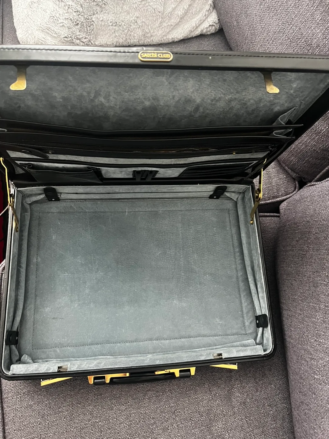 ⸻  Vintage Satchi Club Black Leather Briefcase – Made in Italy image indicator(4)