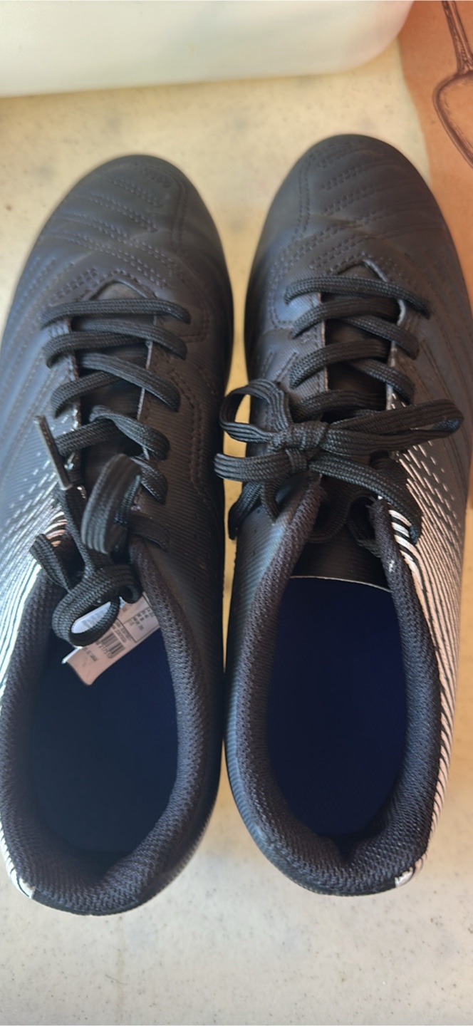 Soccer Shoes - Size US 7.5 - photo 2