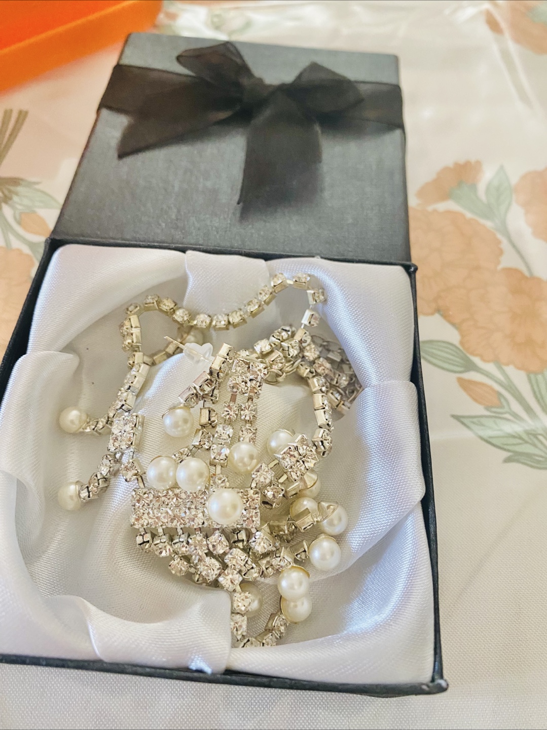 Pearl & Rhinestone Necklace & Earring Set - photo 4