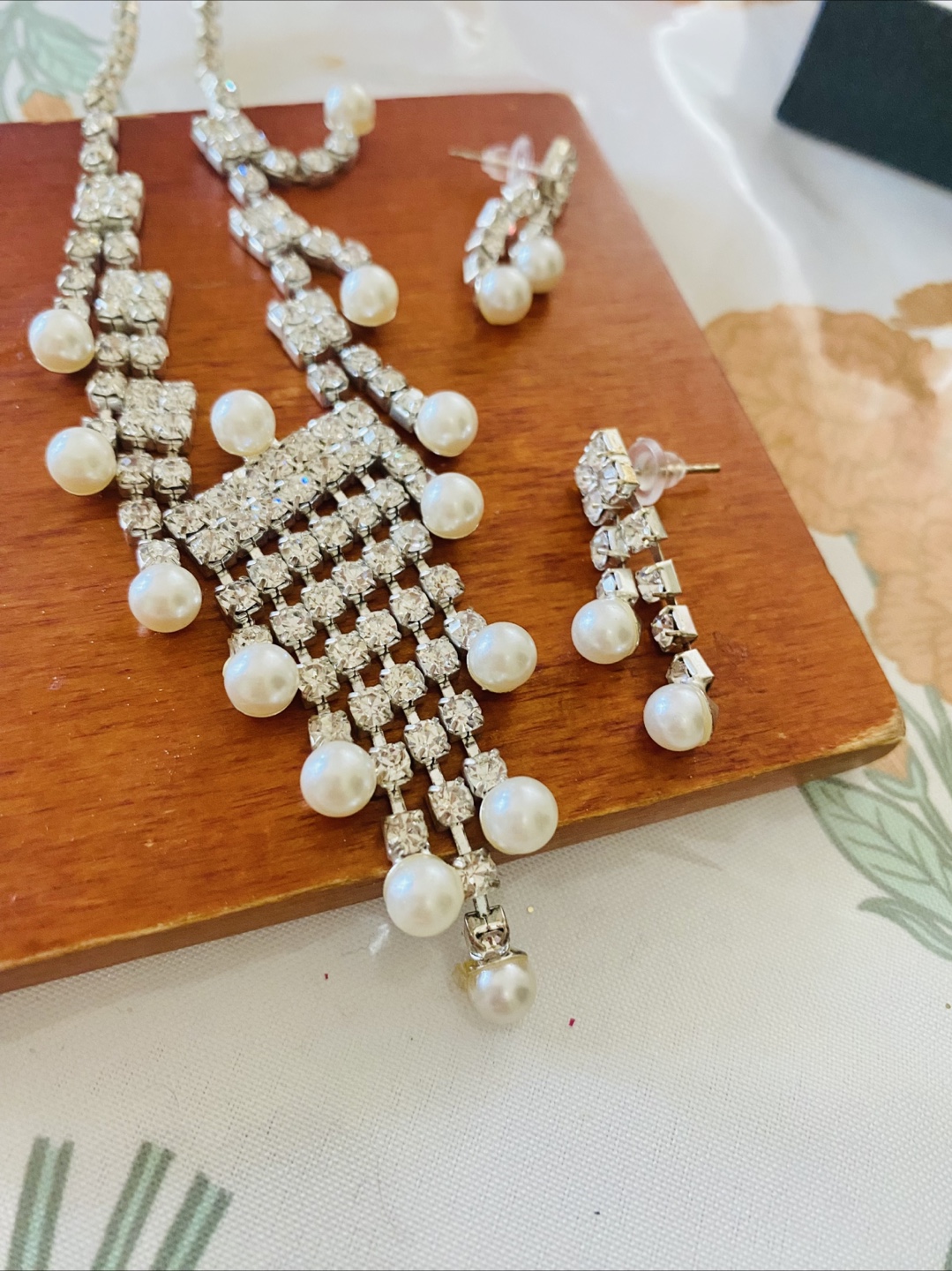 Pearl & Rhinestone Necklace & Earring Set - photo 3