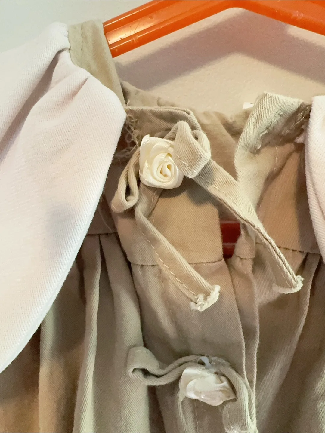 100% cotton Cute Beige Toddler Top - Size 3-4T image indicator(3)