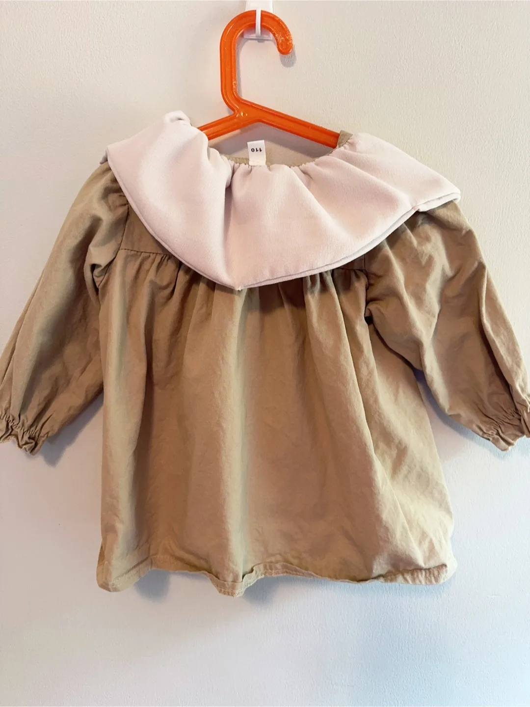 100% cotton Cute Beige Toddler Top - Size 3-4T image indicator(2)