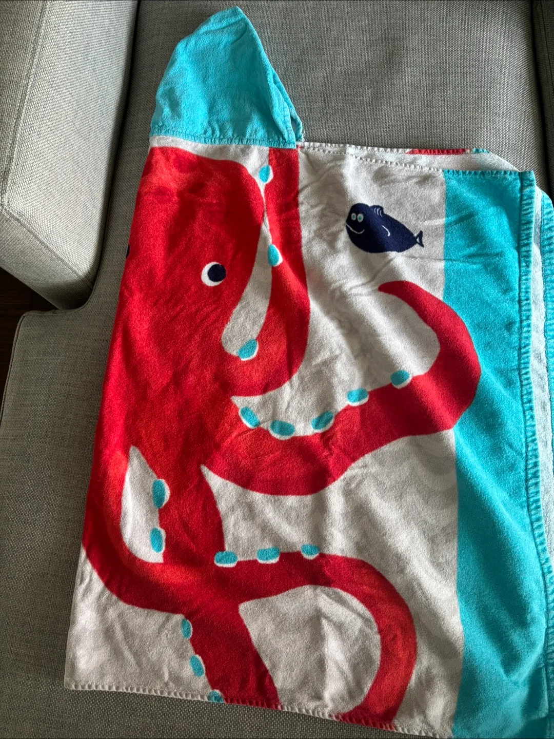 Pottery Barn Octopus Kid’s Beach Hooded Towel image indicator(4)