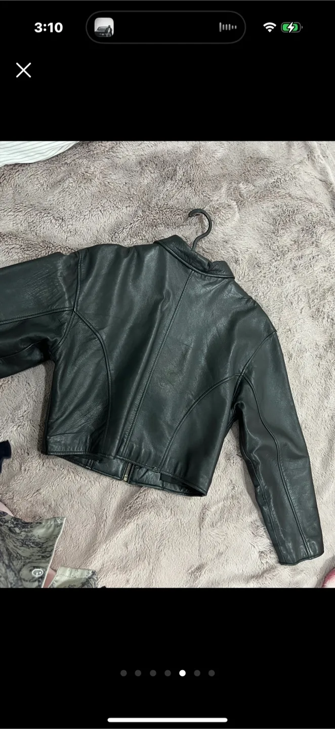 Black Leather Cropped Jacket image indicator(5)