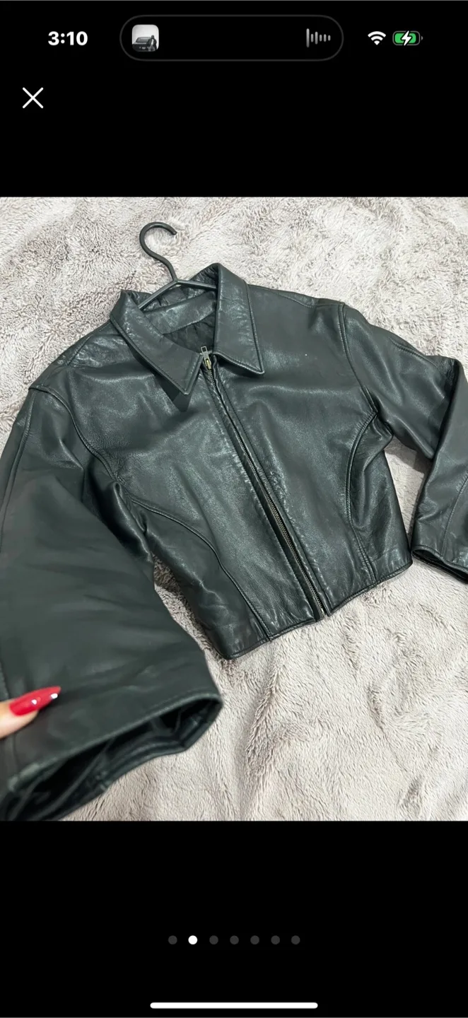 Black Leather Cropped Jacket image indicator(3)