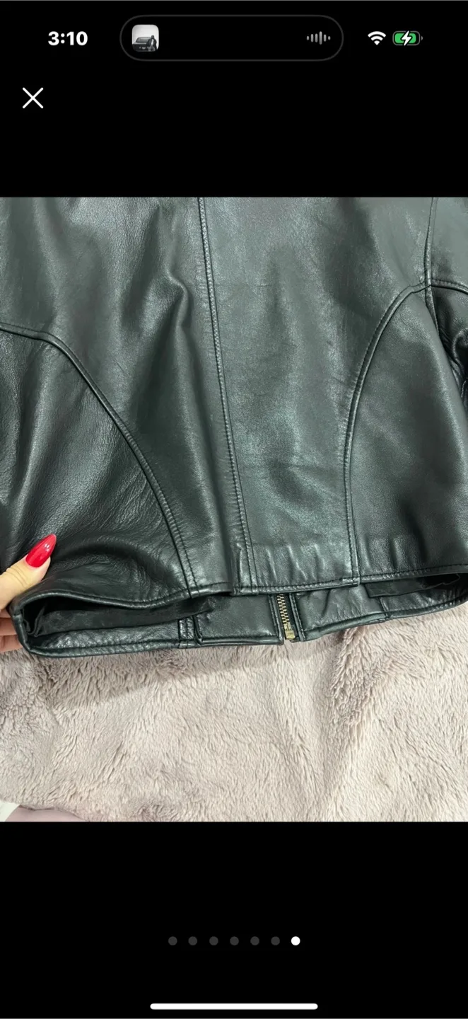 Black Leather Cropped Jacket image indicator(7)