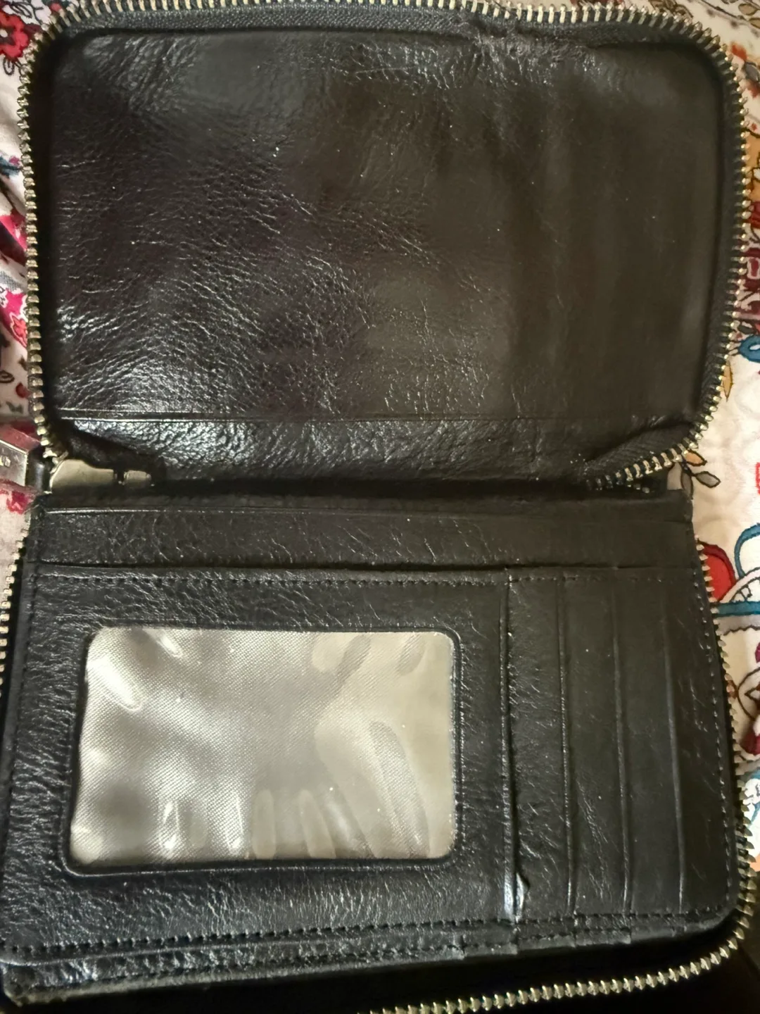 Kenneth Cole Black Leather Wallet image indicator(7)