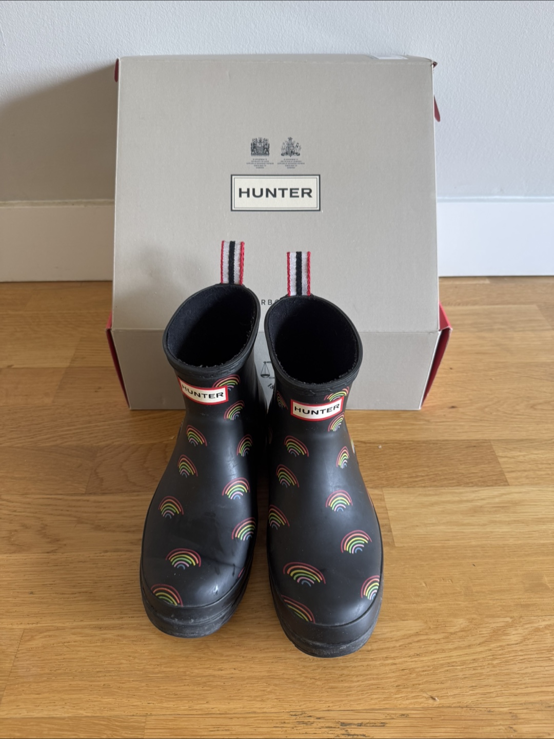 Hunter Women's  Play Mini Rainbow Print Short Boots - Size 6