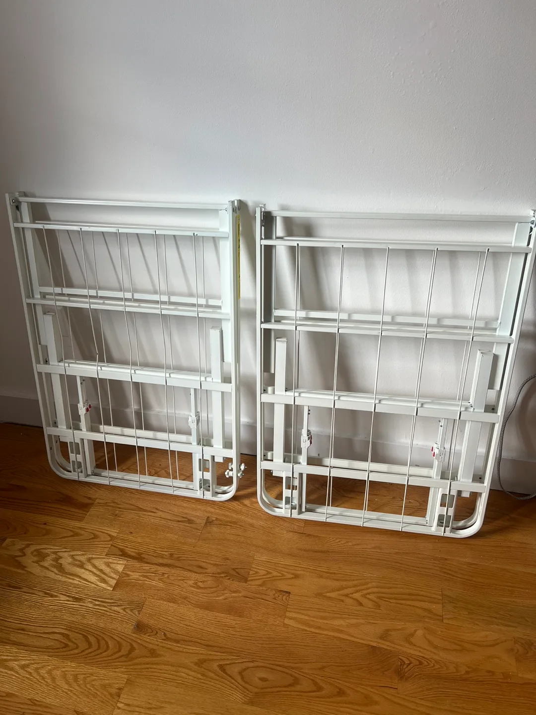 White Metal Bed Frame (Full) image indicator(2)