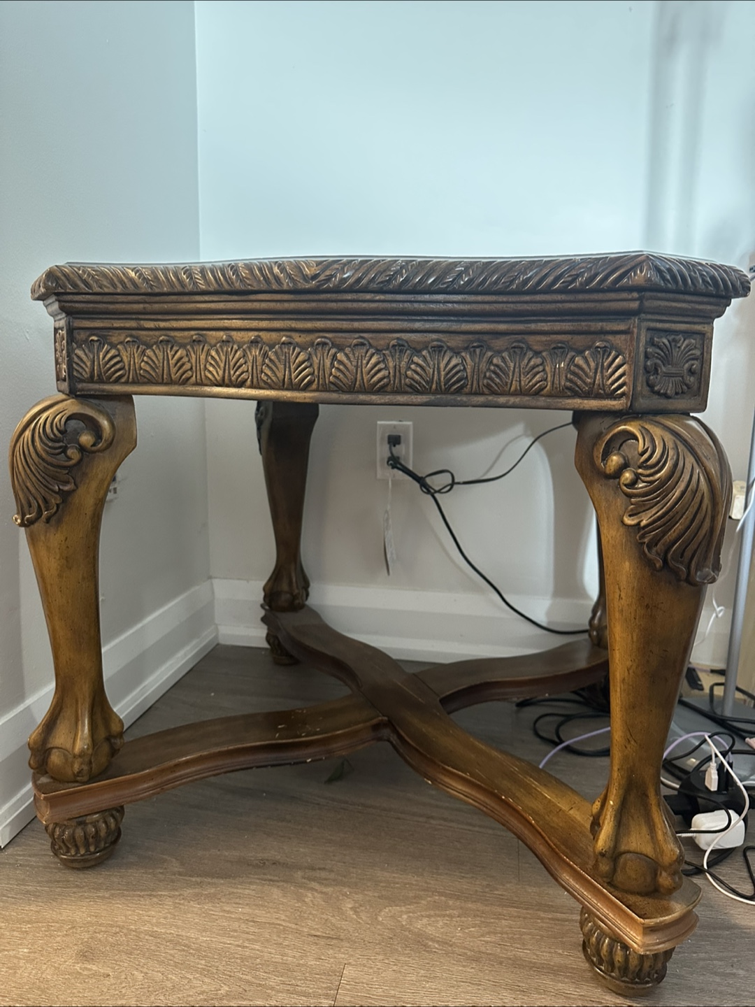 Ornate Wood End Table - photo 2