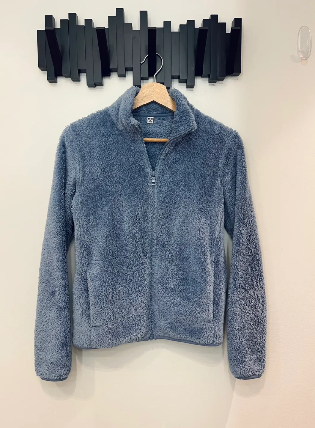 Uniqlo women’s Jacket - Blue size XS thumbnail
