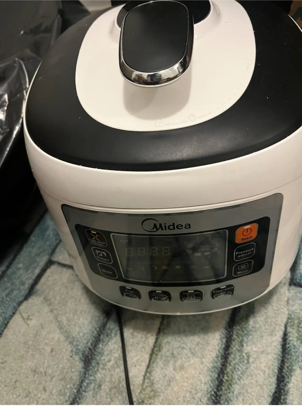 Midea Rice Cooker thumbnail