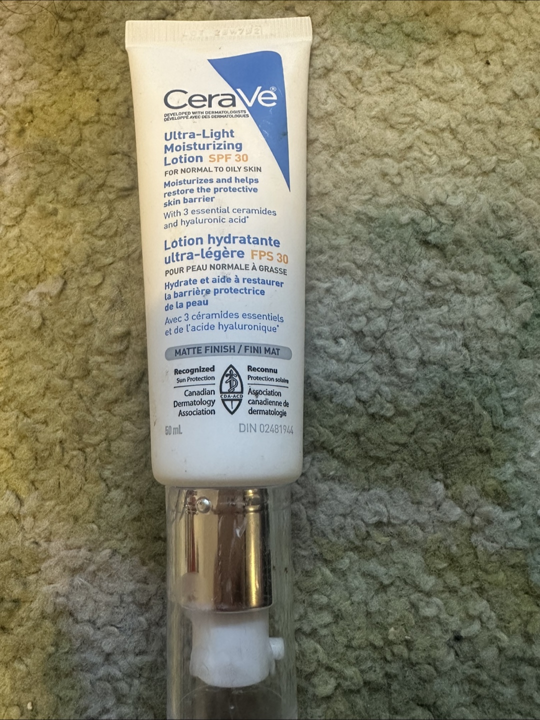 CeraVe Ultra-Light Moisturizing Lotion SPF 30