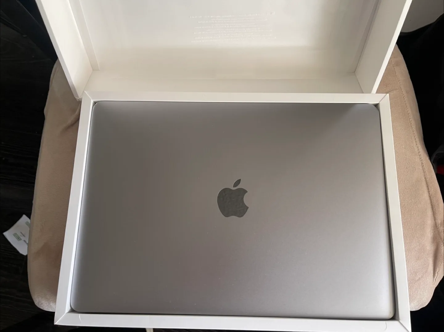 Like New Macbook Pro image indicator(2)