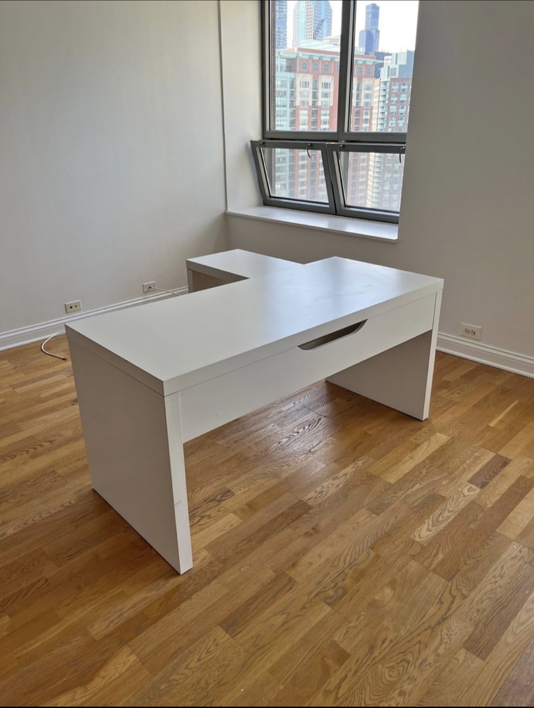 White L-Shaped Desk (59.5") - photo 3