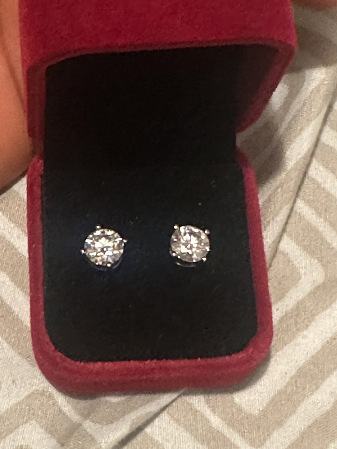 GRA Moissanite Stud Earrings - 5.0mm ( 2.0ct D) - photo 3