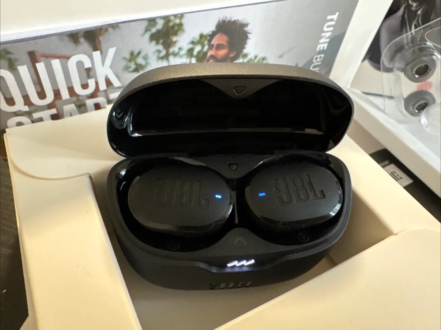 New JBL Tune Buds - Black image indicator(2)