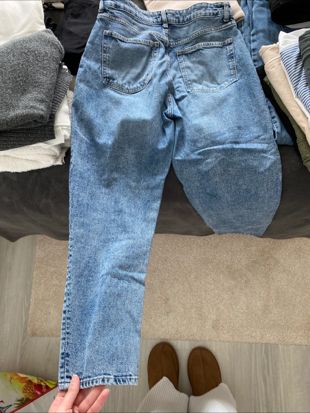 H&M Mom Jeans - Size 8 image indicator(2)