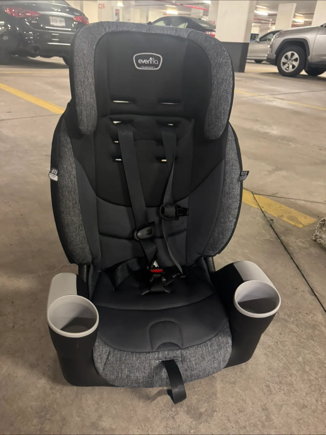 Evenflo Maestro Sport Harness Booster Car Seat
