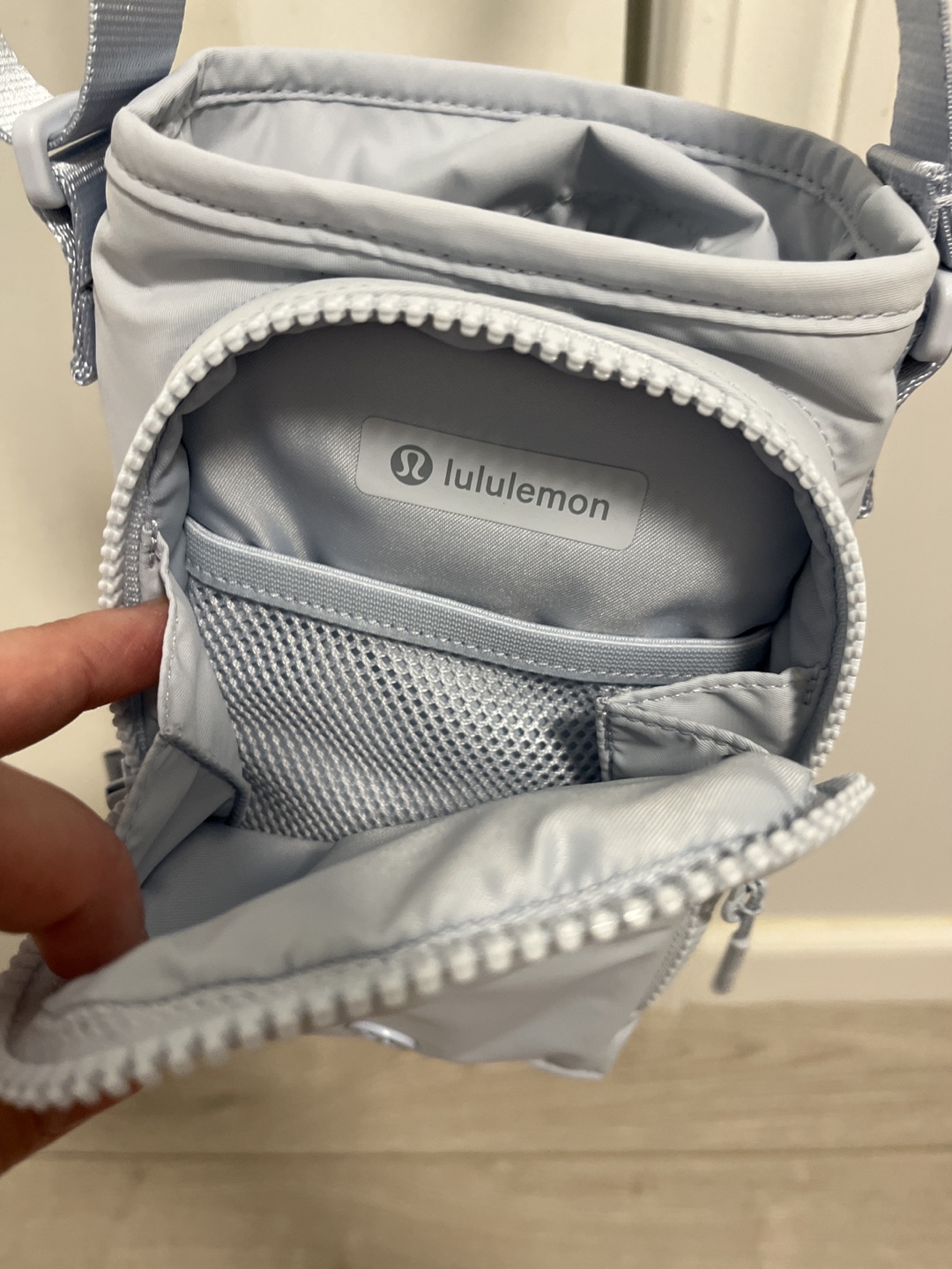 Lululemon Side Pouch - Light Blue - photo 2