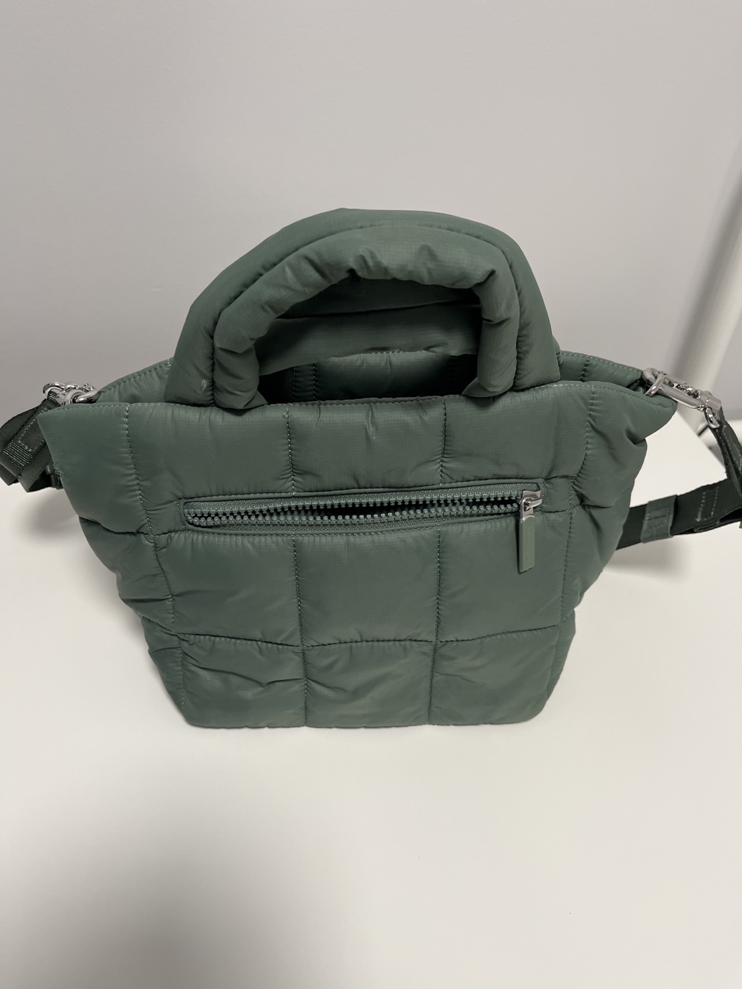 Lululemon Quilted Embrace Mini Bag Olive Green - photo 2