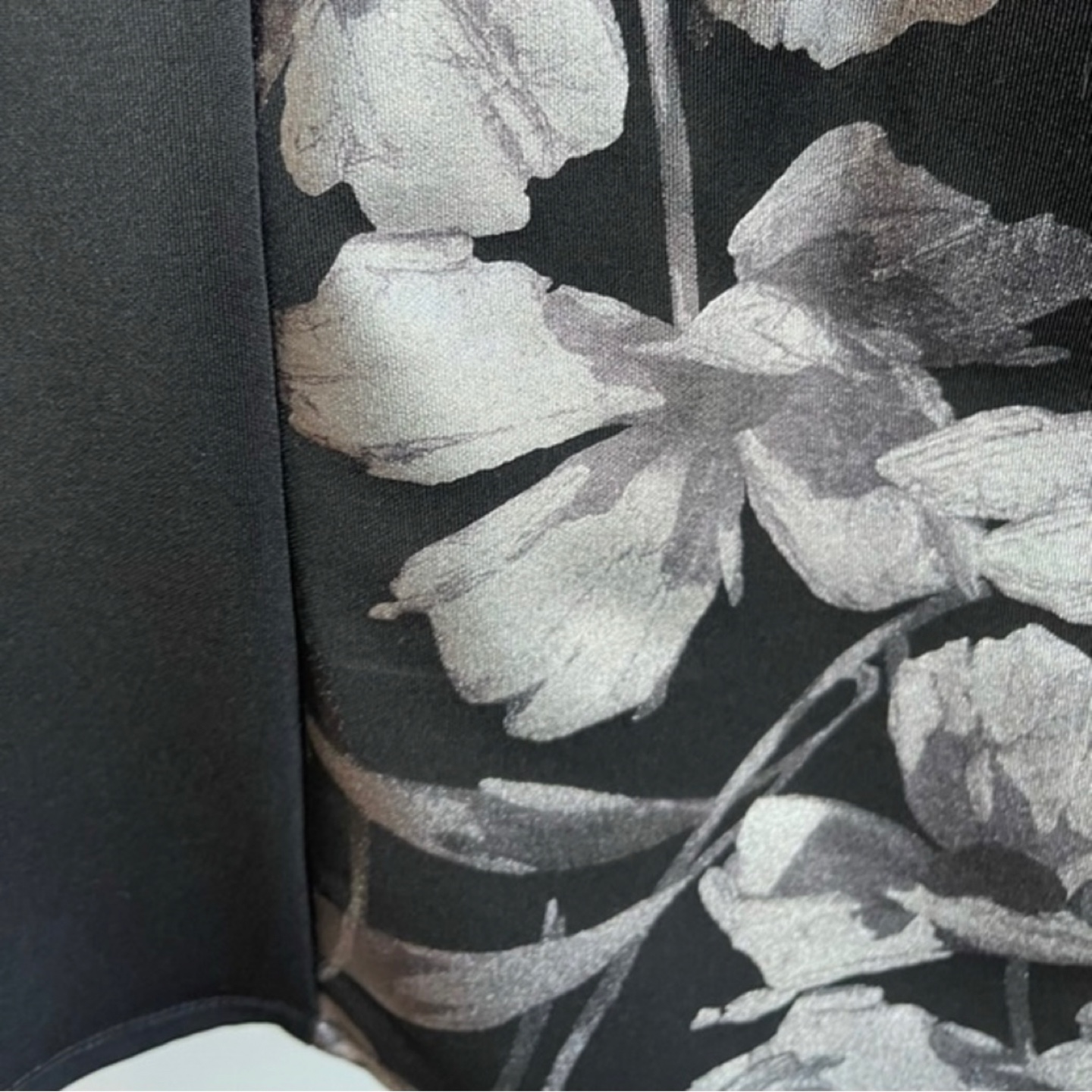 Rickis Metallic Floral Sleeveless Fitted Stretchy Top Size S - photo 2
