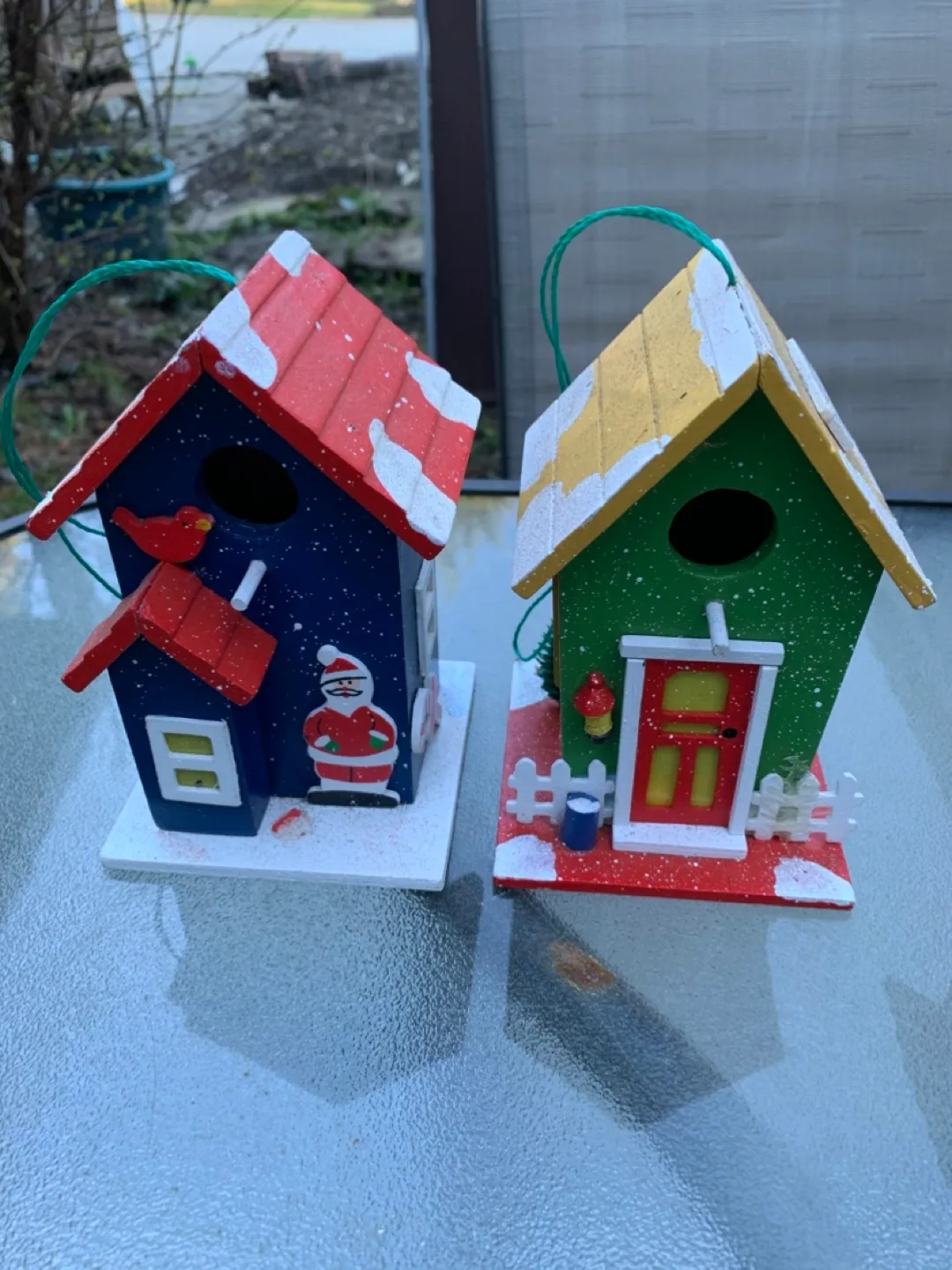 Bird cages to spice up your yard thumbnail