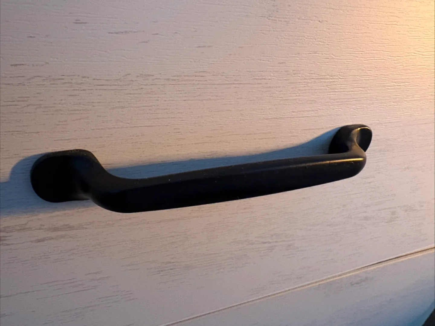 White 6-Drawer Dresser image indicator(3)