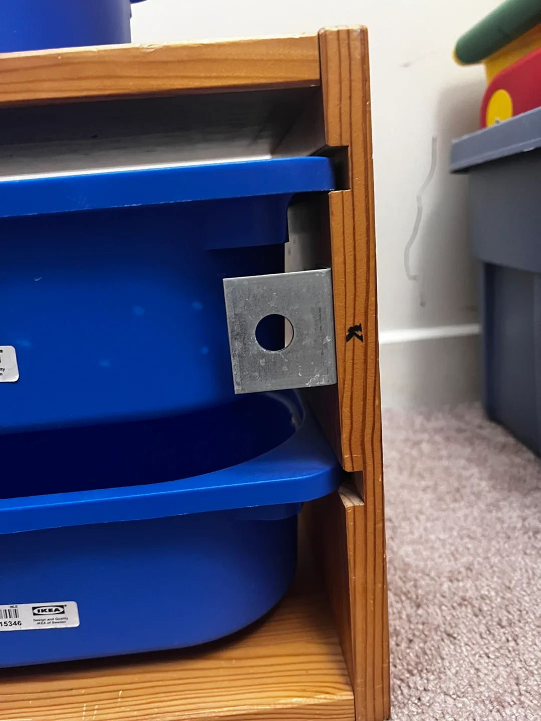Storage unit with bins (mountable) image indicator(3)