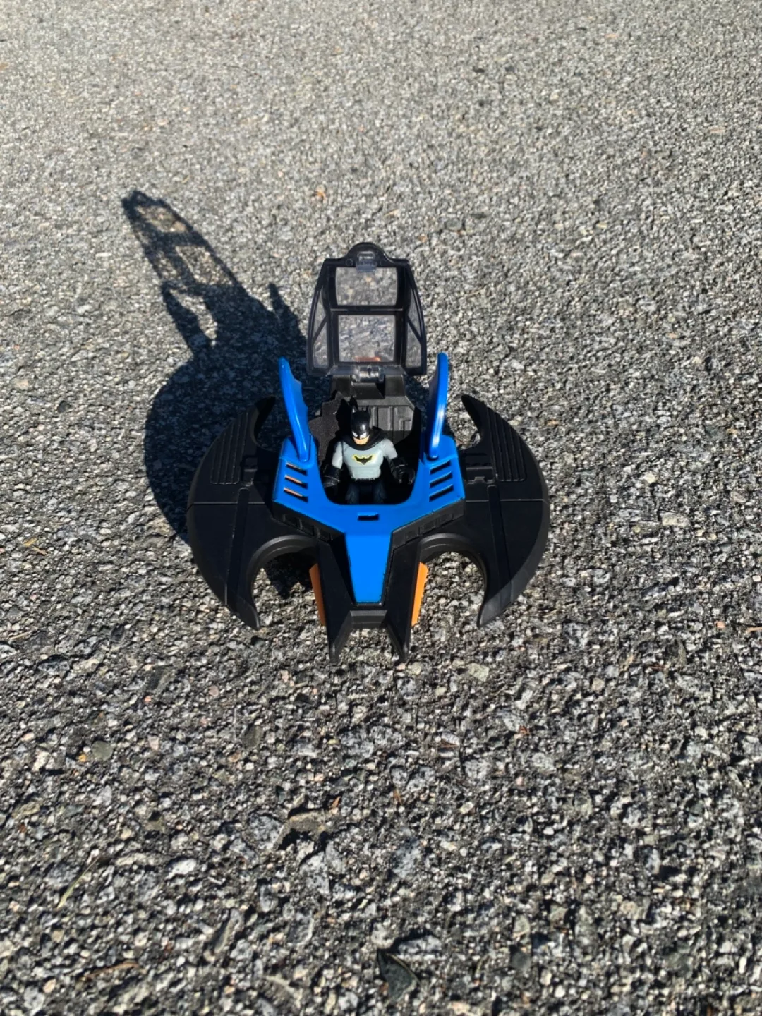 Batman Gauntlet & Batwing Vehicle Toy image indicator(6)