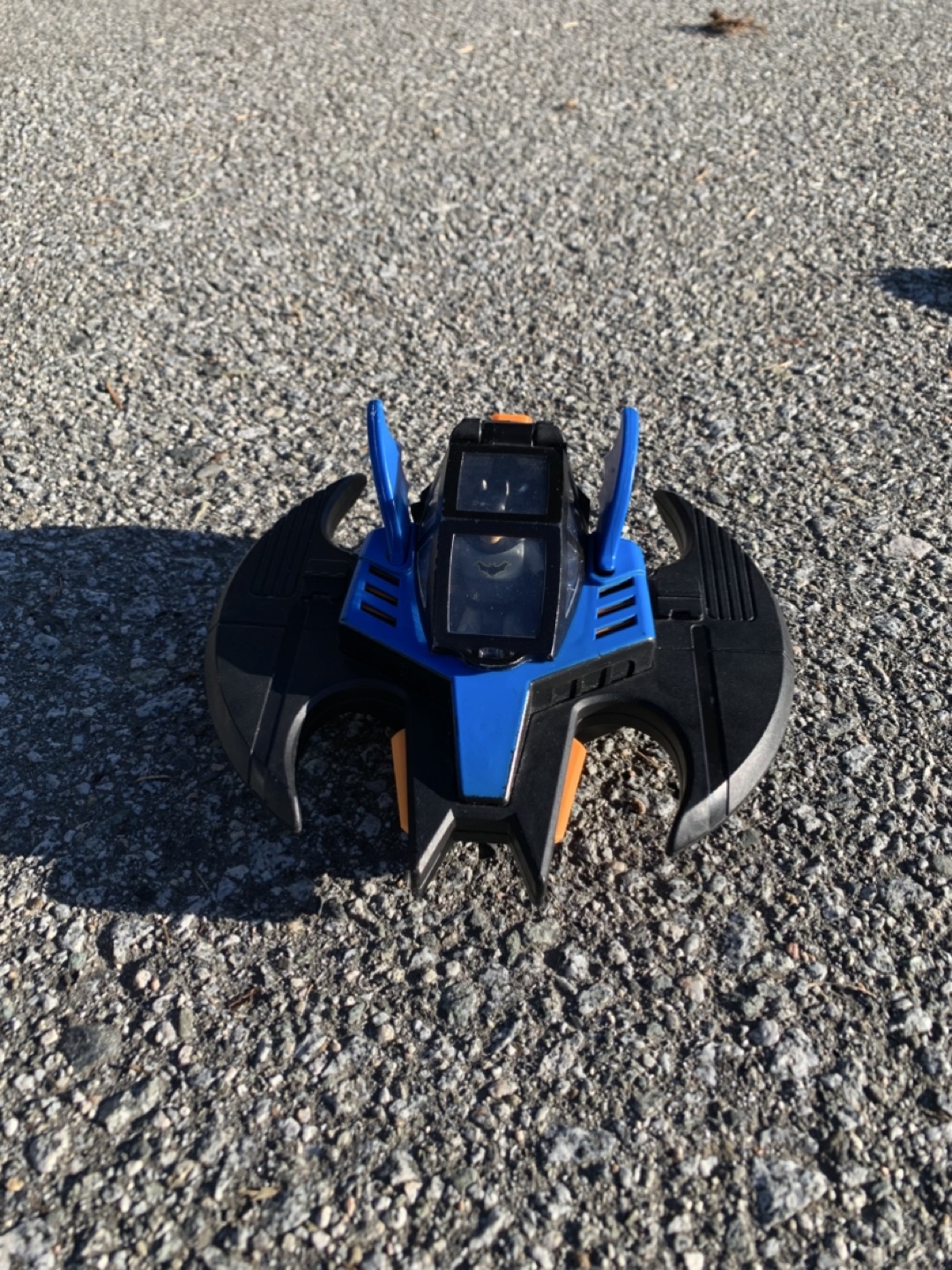 Batman Gauntlet & Batwing Vehicle Toy - photo 4