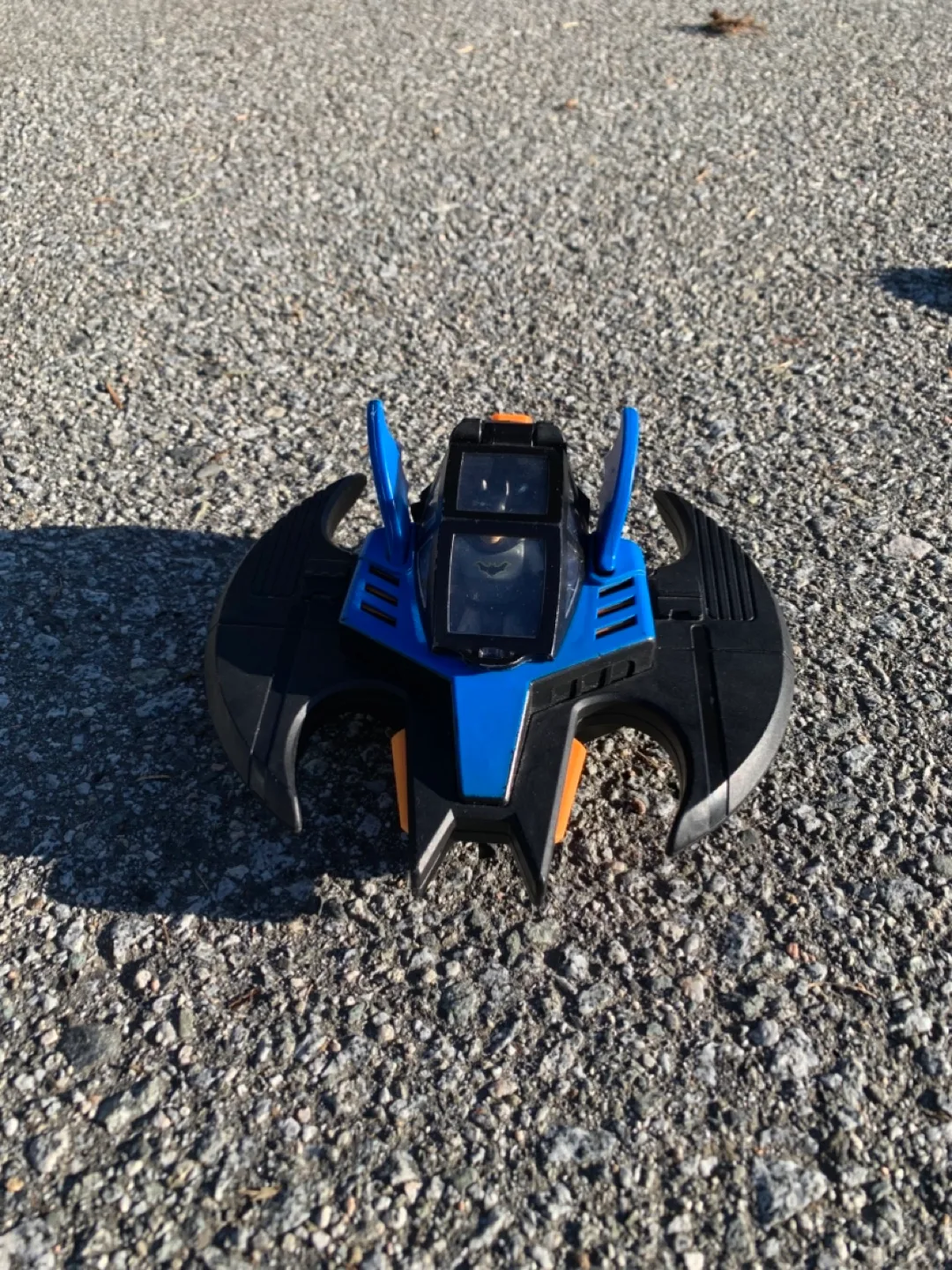 Batman Gauntlet & Batwing Vehicle Toy image indicator(4)