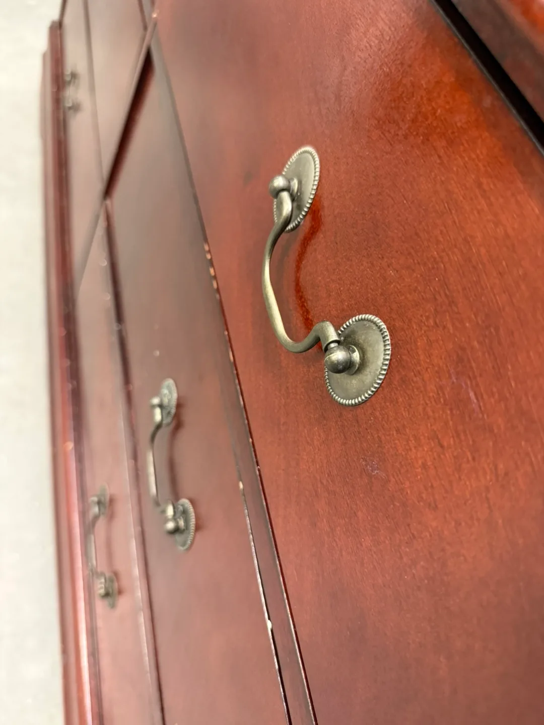 Wood Dresser image indicator(7)