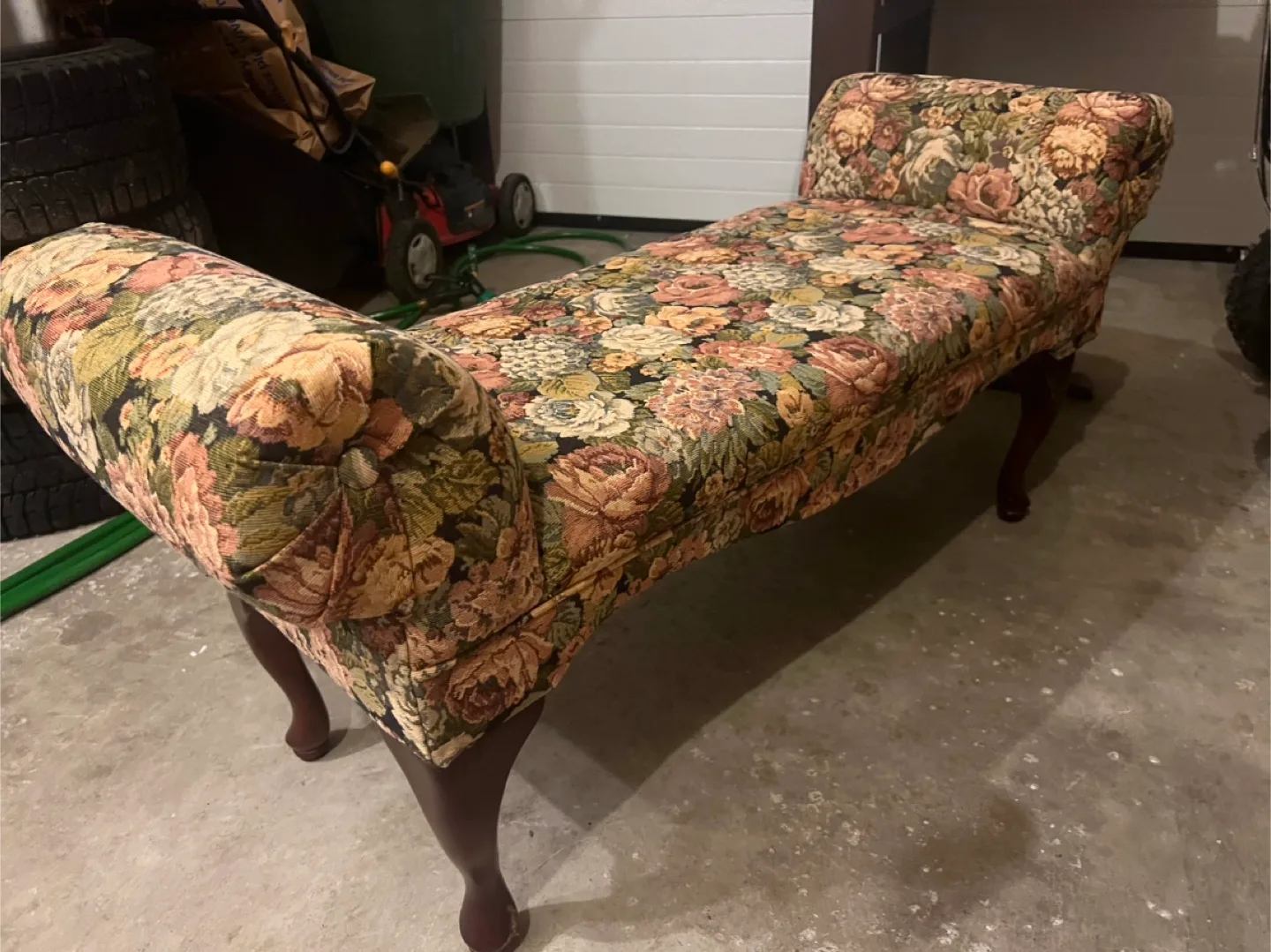 Floral Patterned Chaise Lounge thumbnail