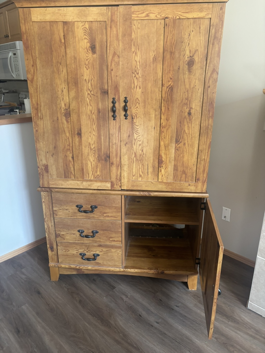 Storage cabinet