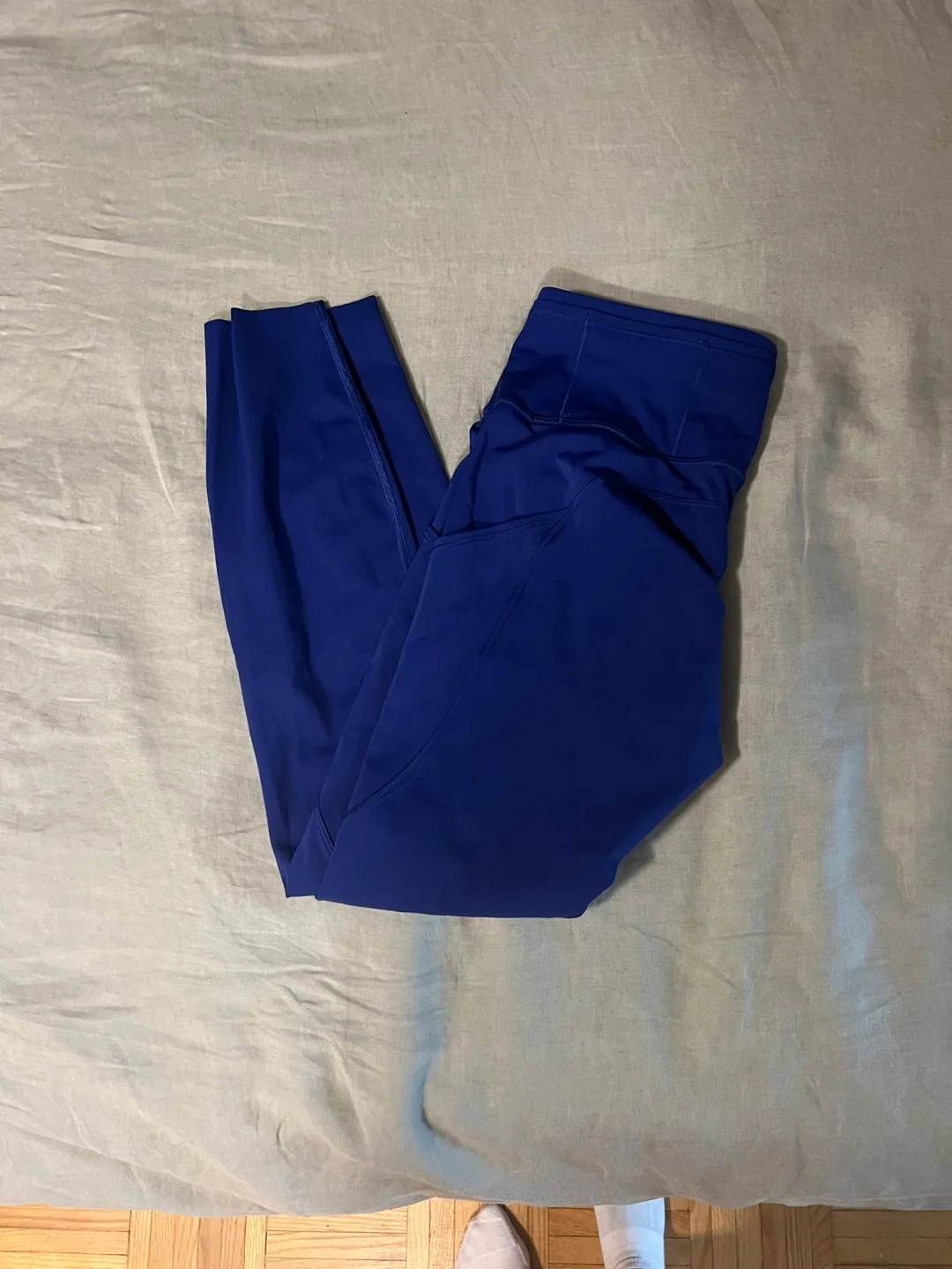 Lululemon Fast and Free High-Rise Tight 25" - size 8 image indicator(5)