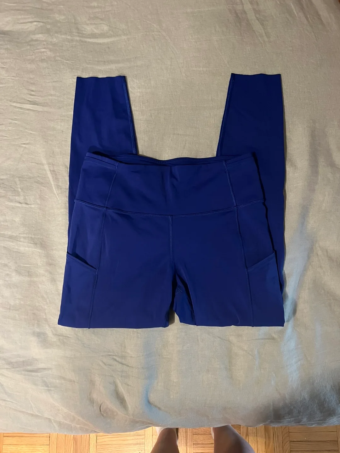 Lululemon Fast and Free High-Rise Tight 25" - size 8 image indicator(6)