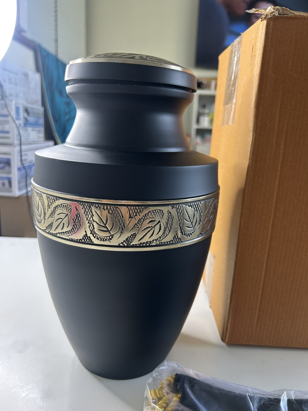 Trupoint Serenity Black Large Memorial Urn - photo 3