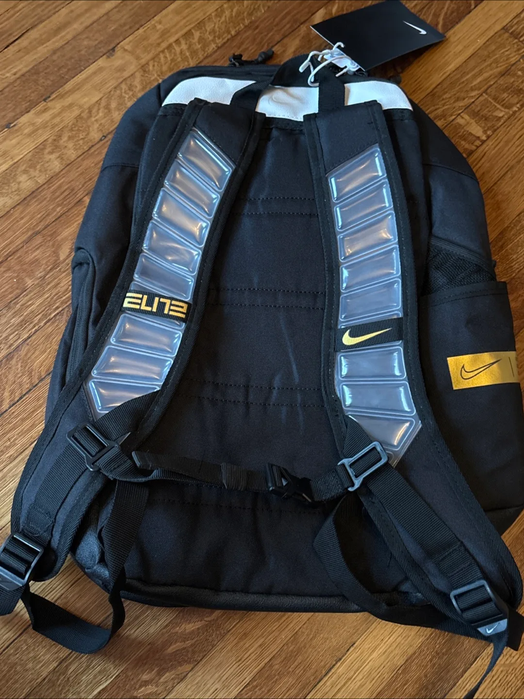 Nike Elite Backpack - Black & Gold image indicator(2)