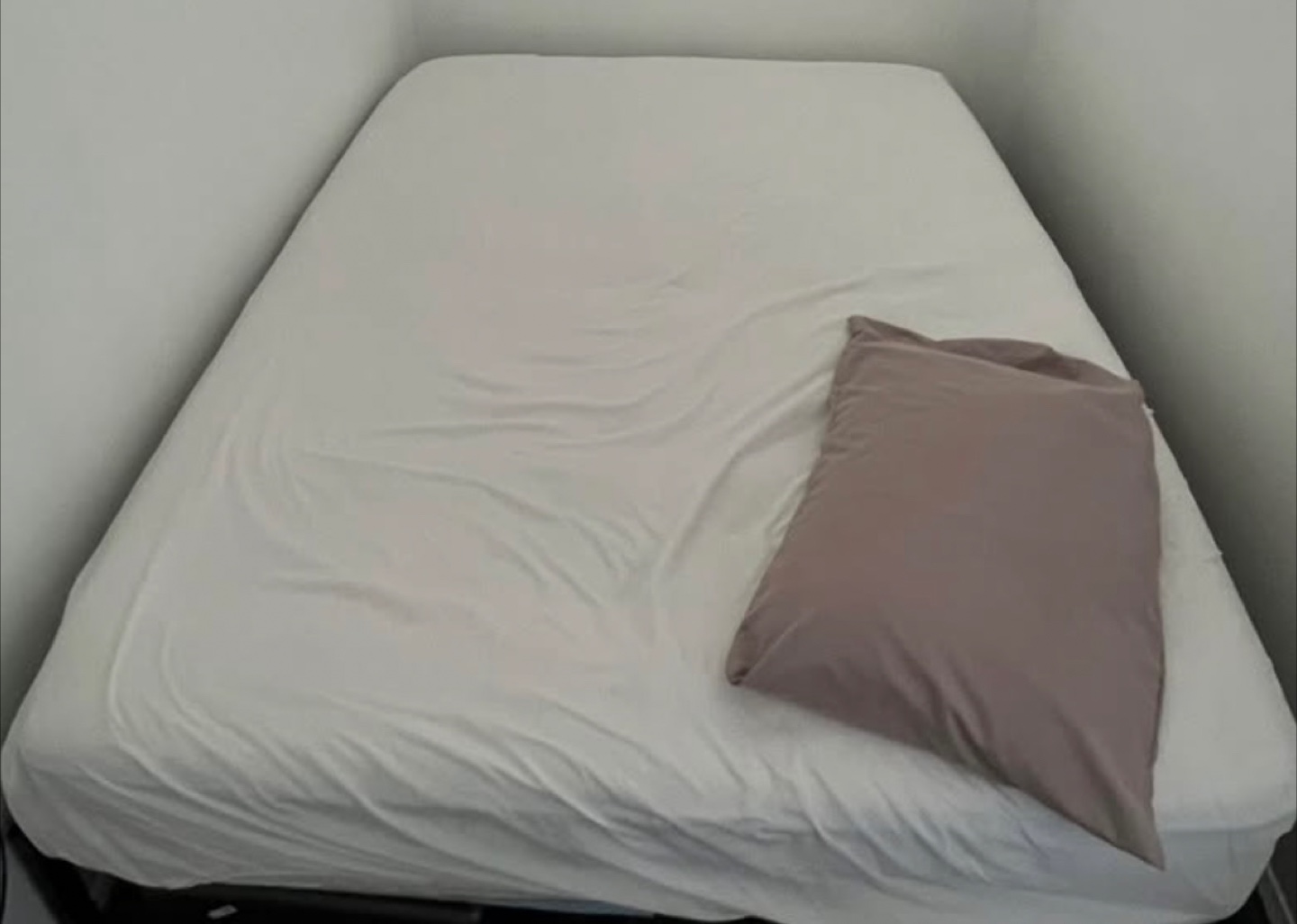 Queen size Mattress used - photo 2