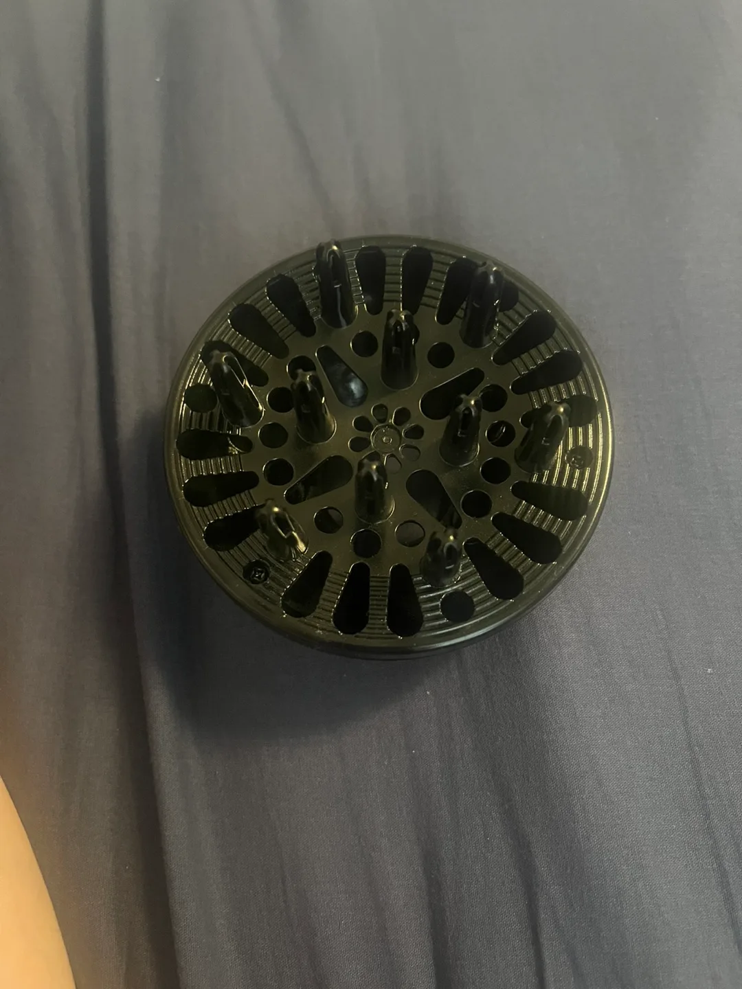 Hair Dryer Diffuser Attachment - Black image indicator(2)