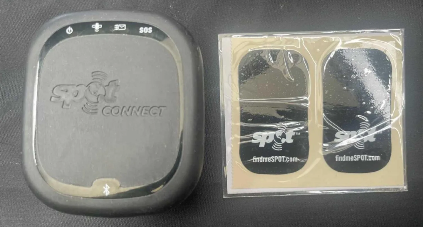 SPOT Connect Satellite Communicator image indicator(3)