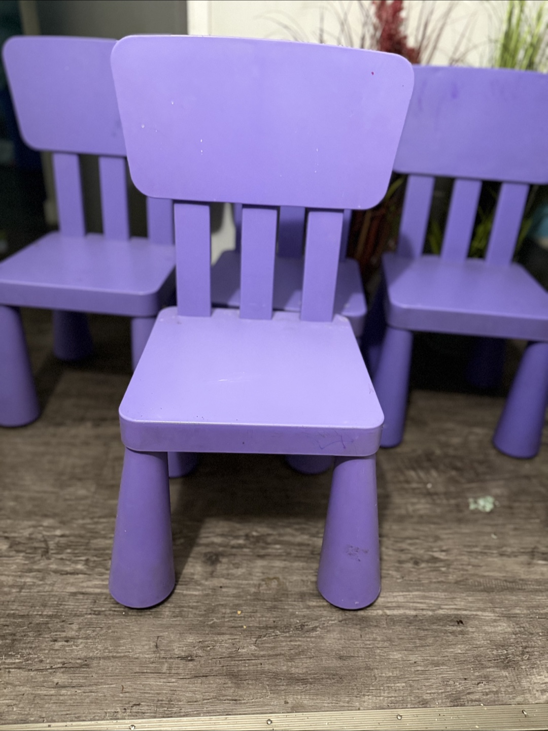 IKEA Children's Table & 4 Purple Chairs - photo 2