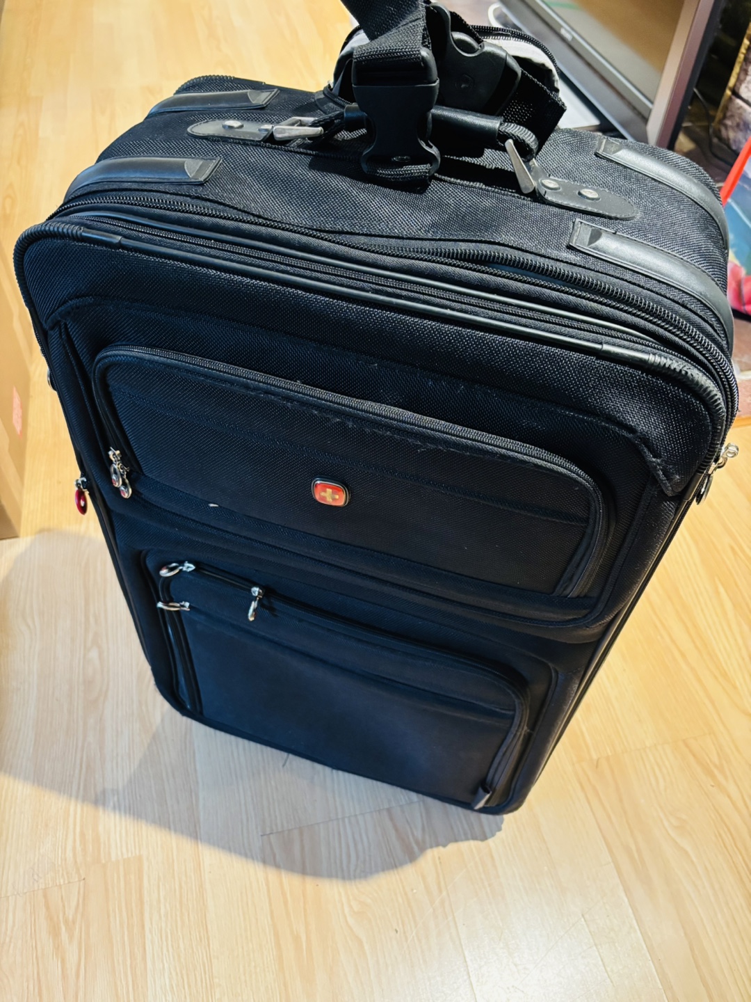SwissGear Black Check-in Suitcase