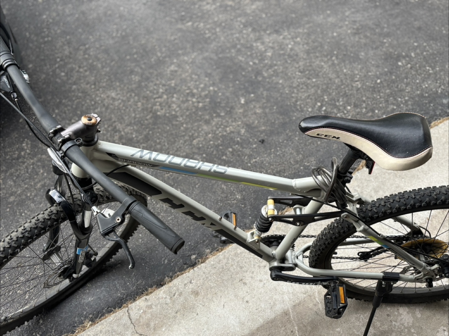 CCM Shadow Mountain Bike - photo 3