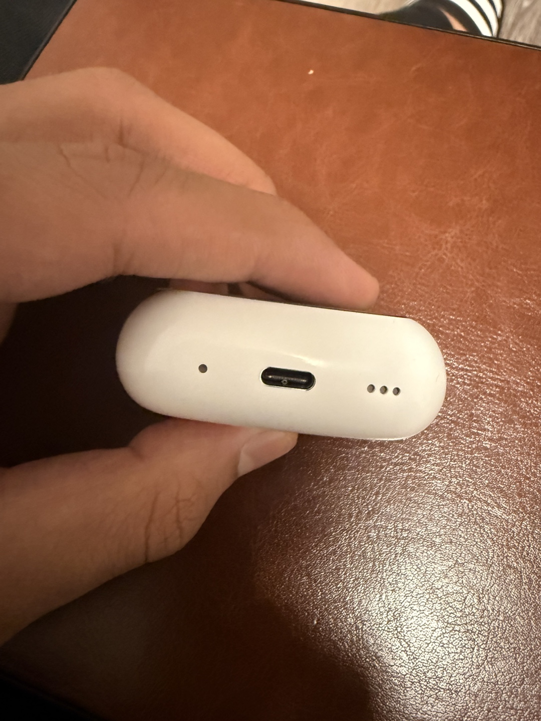 Apple AirPods Pro 3 Gen with display case check description - photo 3