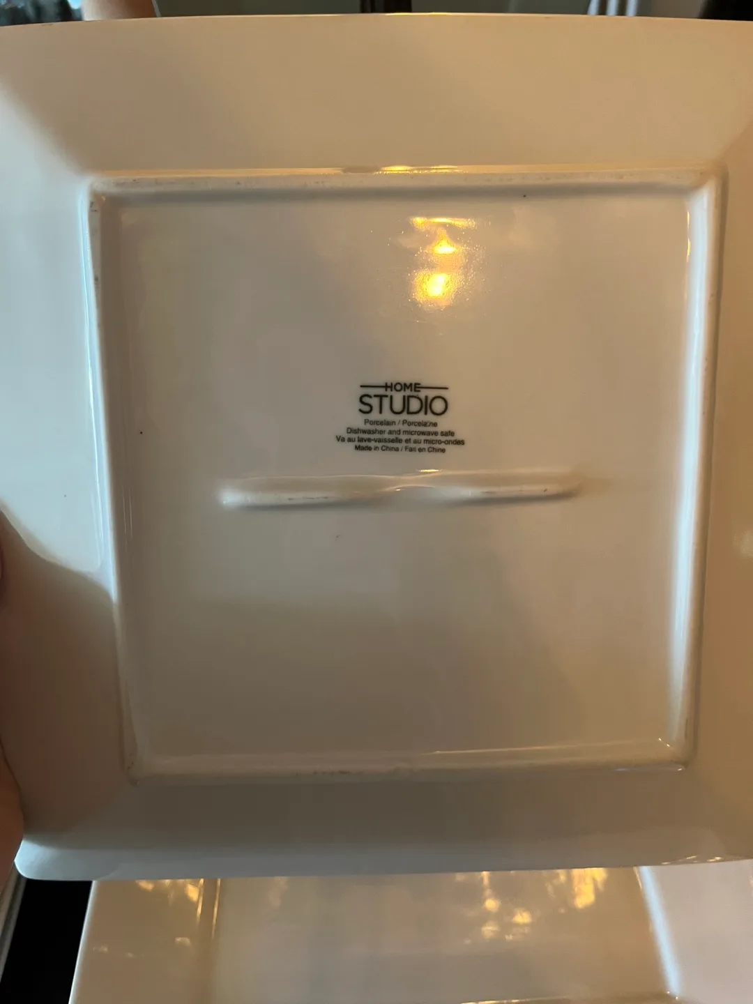 12-Piece White Porcelain Plate and Bowl Set image indicator(2)