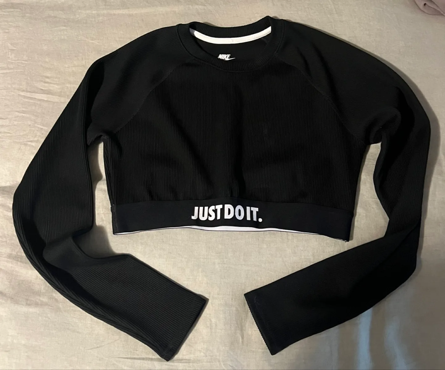 Nike ribbed long sleeve crop top - medium image indicator(4)