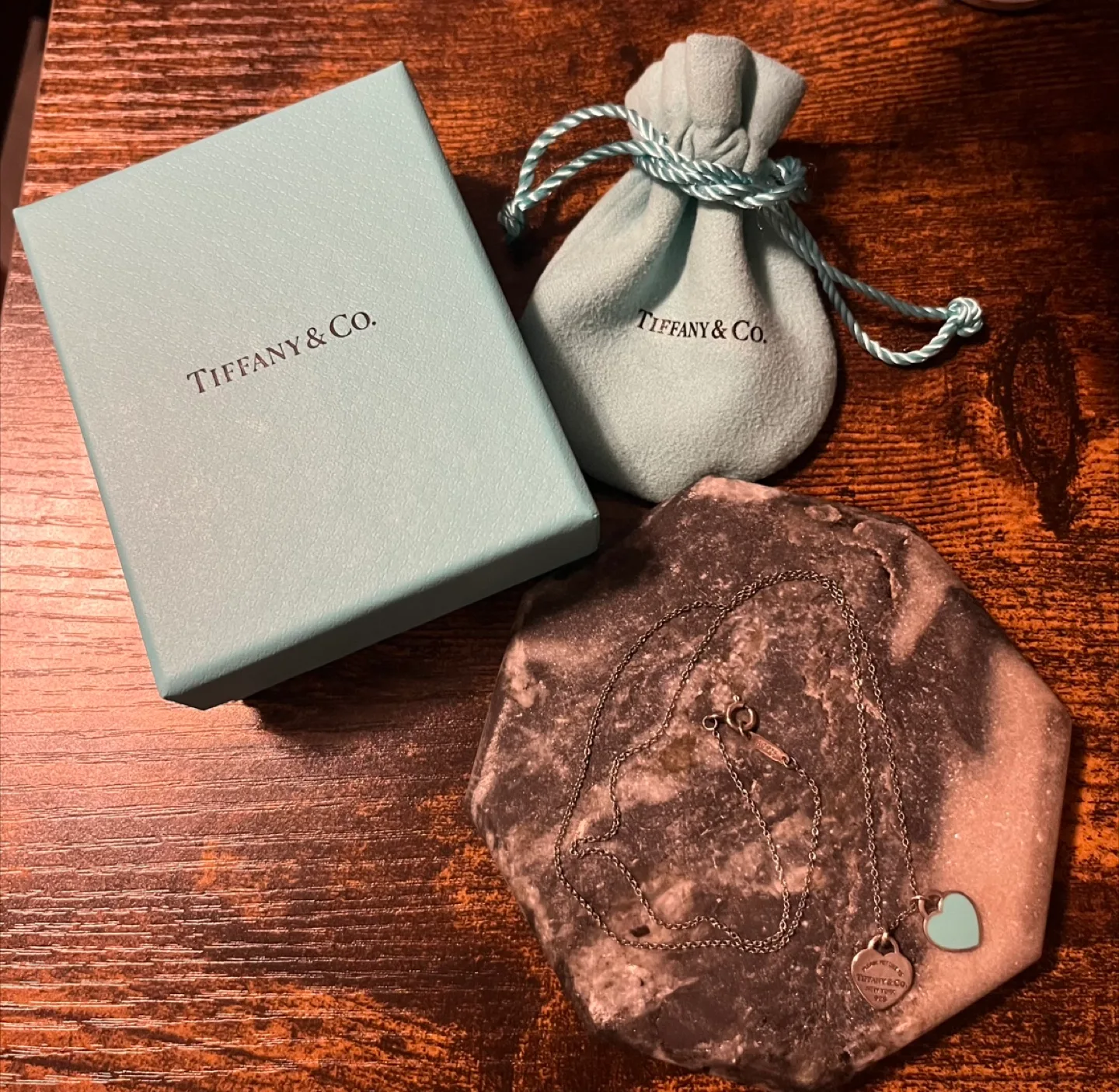 Tiffany & Co. Double Heart Pendant Necklace image indicator(2)